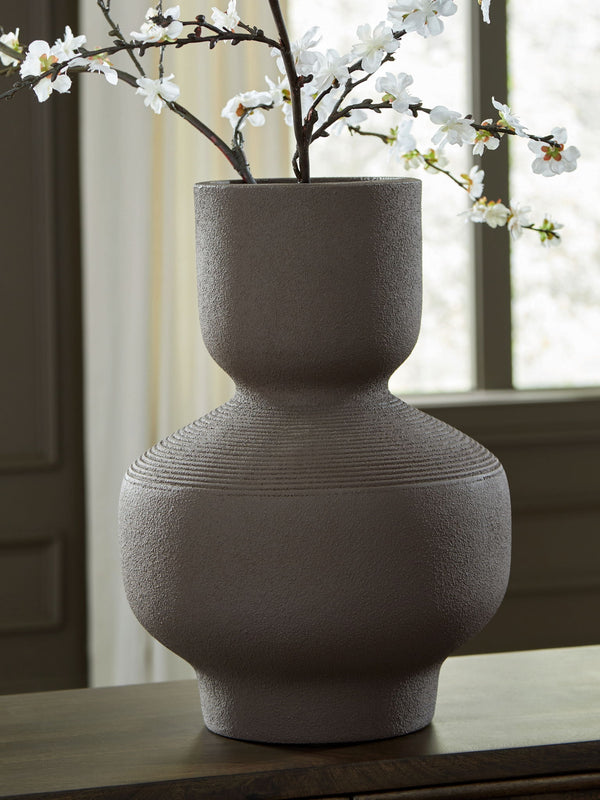 Dalsen - Vase #13"wx13"dx19"h