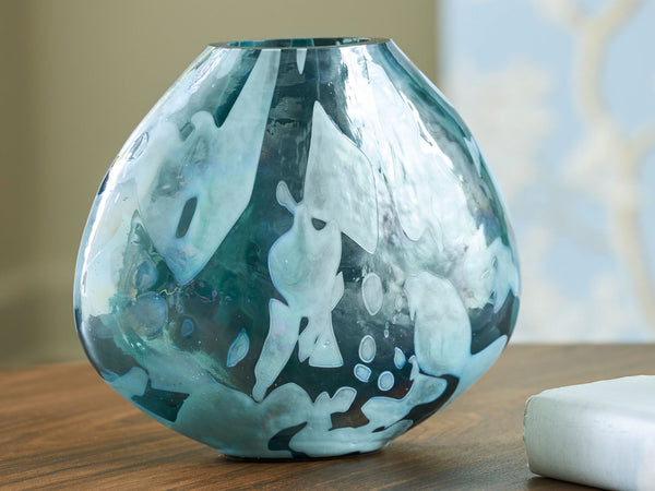 Cartshaw - Vase #7.75"wx3.25"dx7"h