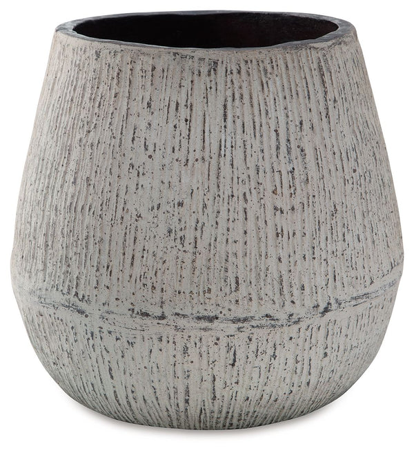 Claymount - Vase #10''wx10''dx10''h