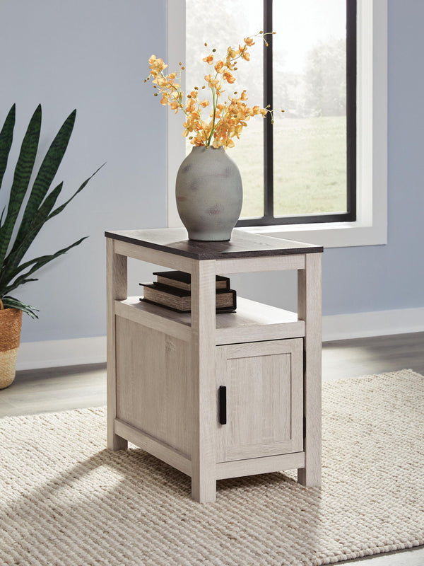 Fendenmore - Chair Side End Table #white