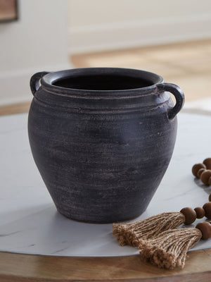 Meadie - 9" Vase #black