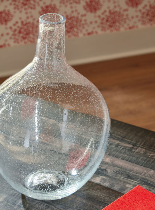 Kurthorne - Vase #10''wx10''dx15''h