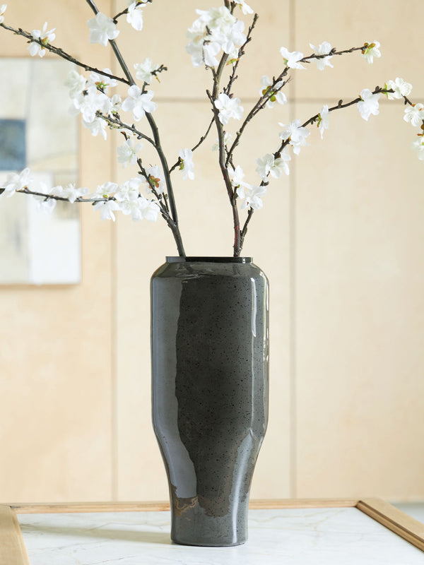 Kierlain - Vase #7"wx5"dx16"h