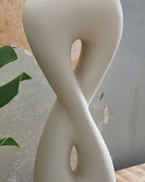 Judrich - Lámpara de mesa Poly - Acabado blanco/dorado