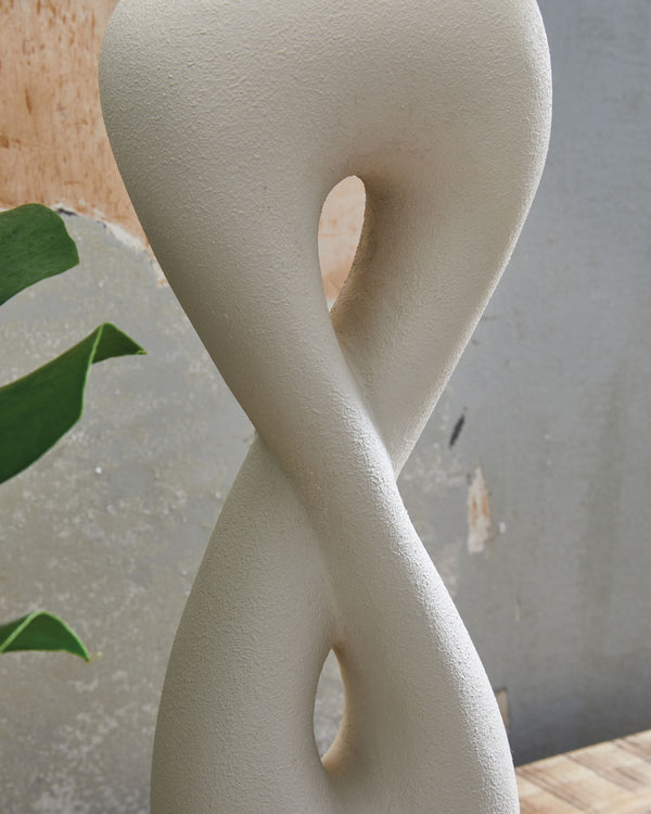 Judrich - Lámpara de mesa Poly - Acabado blanco/dorado