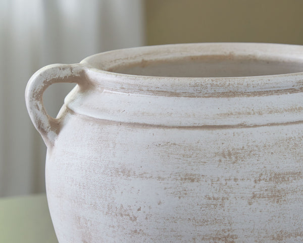 Meadie - 9" Vase #white