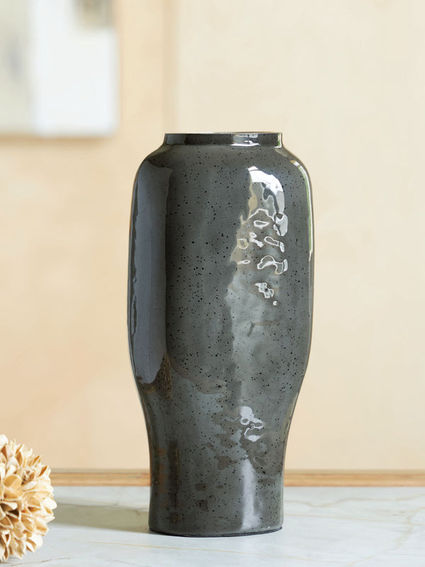 Kierlain - Vase #6"wx4"dx13"h