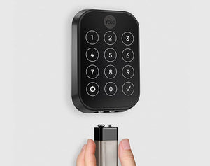 Yale - Assure Lock 2 - Cerradura inteligente sin llave Wi-Fi con cerrojo y teclado táctil - Manija Ridgefield - Níquel satinado
