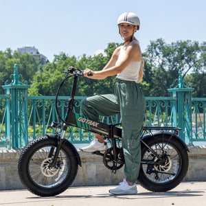 GoTrax - Z4 PRO Foldable Ebike w/ up to 40mi Max Operating Range and 28 mph Max Speed - Black
