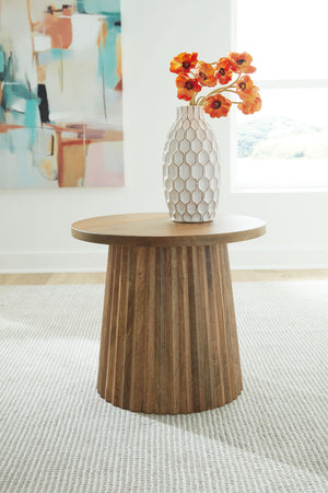 Ceilby - Accent Table #lightbrown #20''wx20''dx18''h