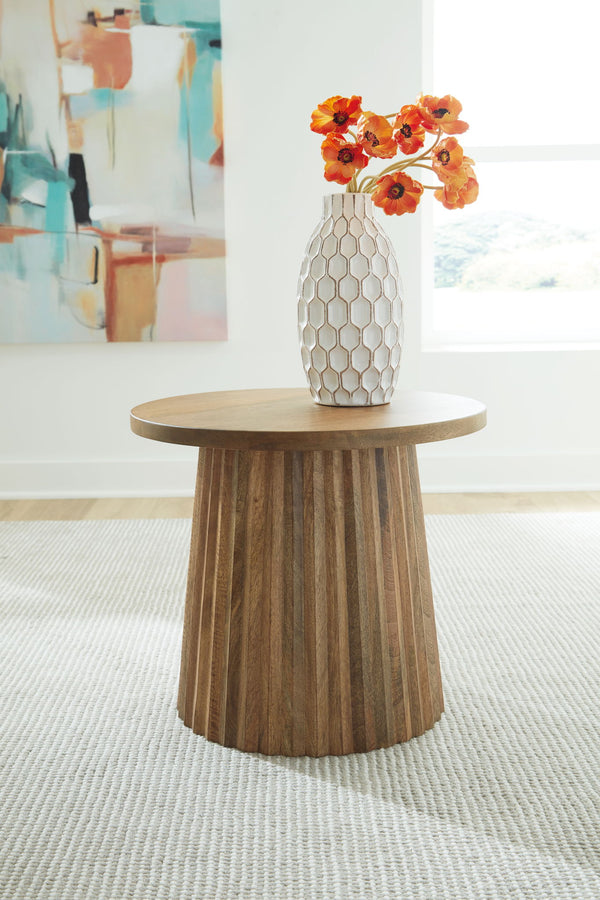 Ceilby - Accent Table #lightbrown #20''wx20''dx18''h