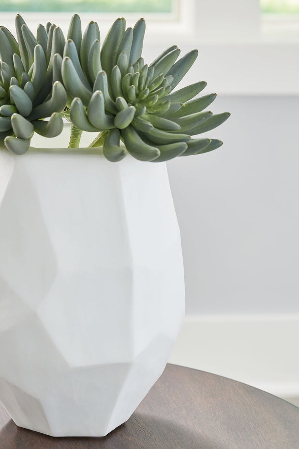 Karenton - Vase #8''wx8''dx10''h