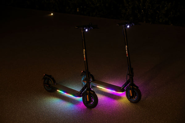 5th Wheel - AURAPRO Foldable Electric Scooter w/ 20 mi Max Range and 20 mph Max Speed - Black