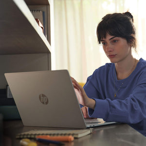HP - OmniBook 5 - 16" 2K OLED Touch-Screen Laptop - Snapdragon X Plus (2024) - 16GB Memory - 1TB SSD - Copilot+ PC - Glacier Silver