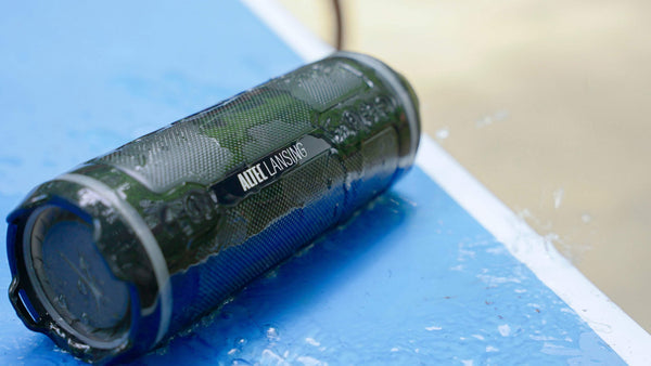Altec Lansing - Bluetooth HydraMotion 2.0 EverythingProof Portable Speaker with LED Lights - Black/Gray