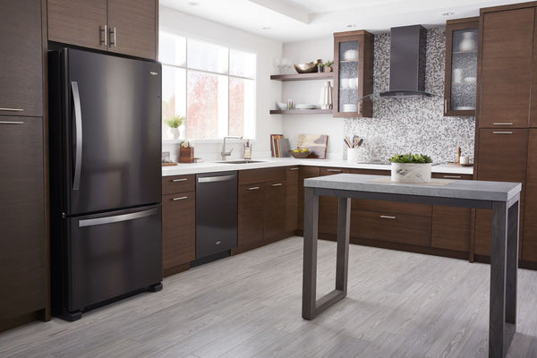 33-inch wide Bottom-Freezer Refrigerator - 22 cu. ft.