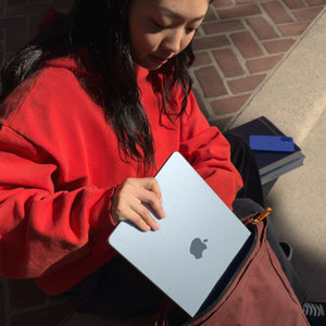 Apple - MacBook Air 13-inch Laptop - Apple M4 chip Built for Apple Intelligence - 16GB Memory - 512GB SSD - Sky Blue