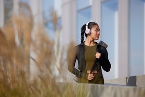 Beats - Solo 4 Wireless On-Ear Headphones - Cloud Pink