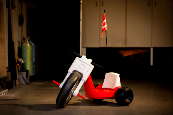 Droyd - Romper Electric Tricycle for Kids 3+ w/ 3 mi Range & 6 mph Speed – Adjustable Seat, Parental Control & LEDs - Red