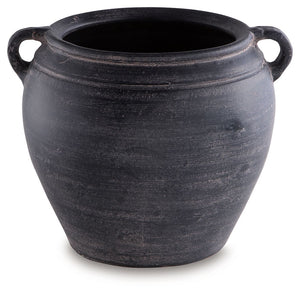 Meadie - 9" Vase #black