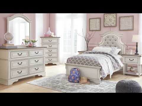 Realyn - Cama con paneles tapizados