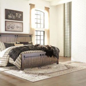 Lakeleigh - Brown - Queen Panel Bed