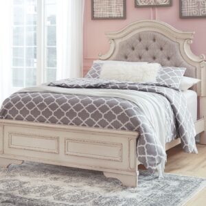 Realyn - Chipped White - Full Panel Bed